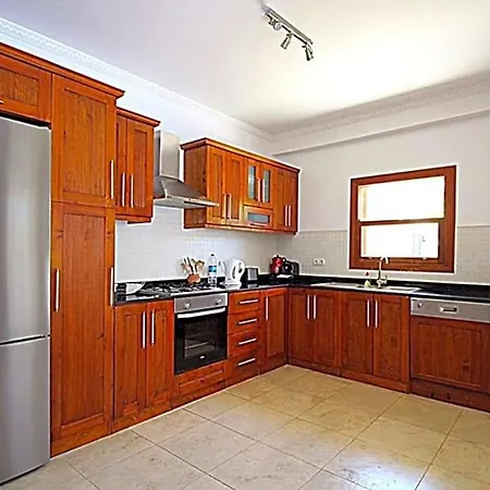 Yenikoy Sleeps 8 Pool Air Con Wifi Вилла *